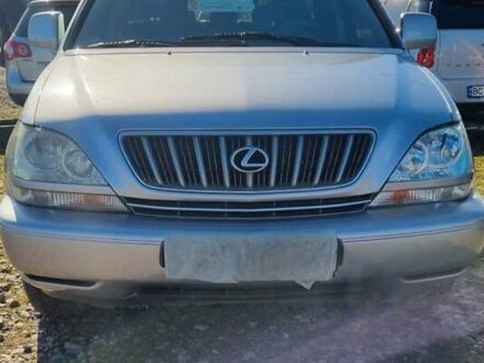 Лексус РХ 2001 в Львове на Automoto.ua Серый Лексус РХ, объемом двигателя 3 л и пробегом 245 тыс. км за 6700 $, фото 1 на Automoto.ua