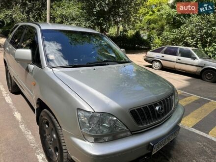 Серый Лексус РХ, объемом двигателя 3 л и пробегом 370 тыс. км за 5500 $, фото 1 на Automoto.ua