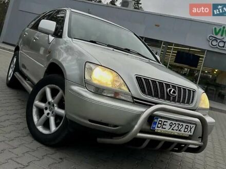 Лексус РХ 2003 в Киеве на Automoto.ua Серый Лексус РХ, объемом двигателя 3 л и пробегом 330 тыс. км за 6000 $, фото 1 на Automoto.ua