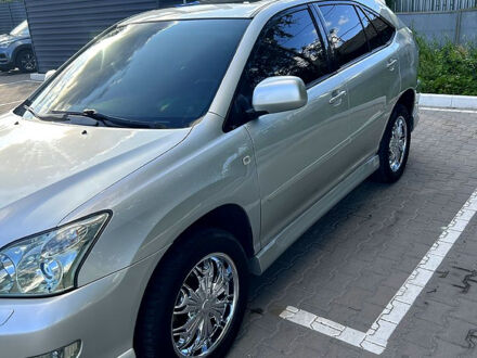 Серый Лексус РХ, объемом двигателя 3 л и пробегом 229 тыс. км за 9800 $, фото 1 на Automoto.ua