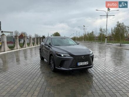Серый Лексус РХ, объемом двигателя 2.4 л и пробегом 32 тыс. км за 53500 $, фото 1 на Automoto.ua