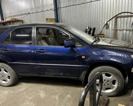 Синий Лексус РХ, объемом двигателя 3 л и пробегом 330 тыс. км за 2500 $, фото 2 на Automoto.ua