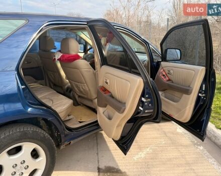 Синий Лексус РХ, объемом двигателя 3 л и пробегом 470 тыс. км за 4500 $, фото 4 на Automoto.ua