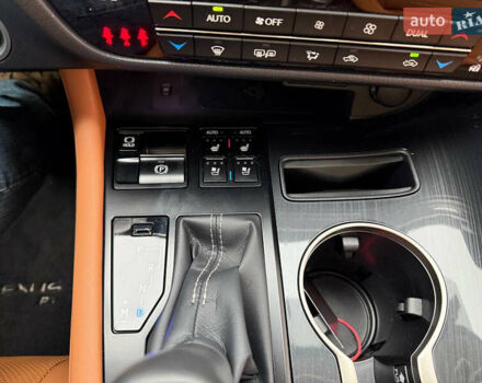 Синій Лексус РХ, об'ємом двигуна 2 л та пробігом 7 тис. км за 53000 $, фото 22 на Automoto.ua