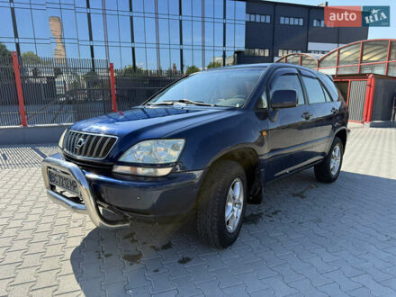 Лексус РХ 2001 в Львове на Automoto.ua Синий Лексус РХ, объемом двигателя 3 л и пробегом 289 тыс. км за 7300 $, фото 1 на Automoto.ua