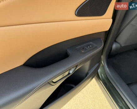 Зелений Лексус РХ, об'ємом двигуна 2.5 л та пробігом 25 тис. км за 74500 $, фото 23 на Automoto.ua