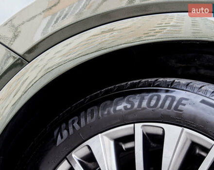 Зелений Лексус РХ, об'ємом двигуна 2.4 л та пробігом 17 тис. км за 63000 $, фото 12 на Automoto.ua