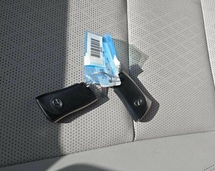 Зеленый Лексус РХ, объемом двигателя 0 л и пробегом 34 тыс. км за 47000 $, фото 10 на Automoto.ua