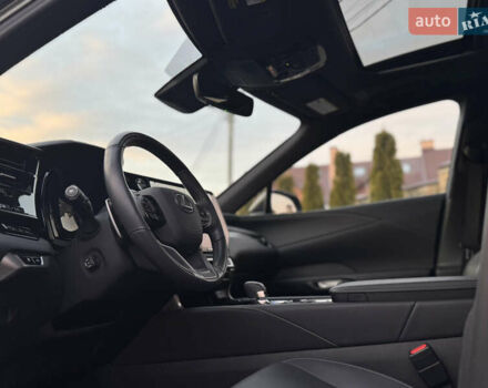 Зеленый Лексус РХ, объемом двигателя 2.4 л и пробегом 19 тыс. км за 63000 $, фото 3 на Automoto.ua