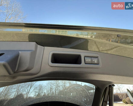 Зелений Лексус РХ, об'ємом двигуна 2.49 л та пробігом 3 тис. км за 86000 $, фото 34 на Automoto.ua