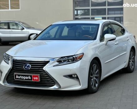 Белый Лексус С 350, объемом двигателя 2.5 л и пробегом 84 тыс. км за 29990 $, фото 1 на Automoto.ua