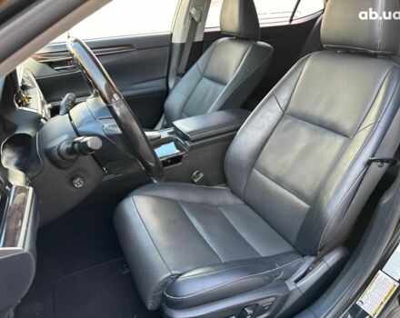 Черный Лексус С 350, объемом двигателя 25 л и пробегом 136 тыс. км за 25990 $, фото 28 на Automoto.ua