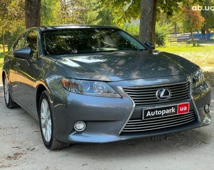 Серый Лексус С 350, объемом двигателя 2.5 л и пробегом 220 тыс. км за 17990 $, фото 3 на Automoto.ua