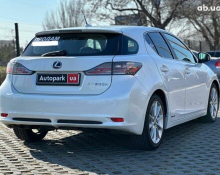 Белый Лексус CT 200h, объемом двигателя 1.8 л и пробегом 270 тыс. км за 12990 $, фото 7 на Automoto.ua