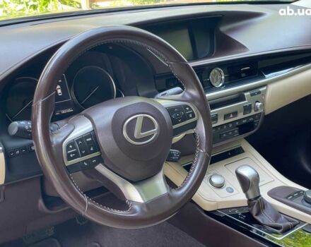 Лексус ES 250 2017 в Киеве на Automoto.ua Черный Лексус ES 250, объемом двигателя 2.5 л и пробегом 166 тыс. км за 25990 $, фото 14 на Automoto.ua
