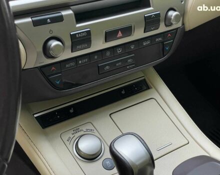 Лексус ES 250 2017 в Киеве на Automoto.ua Черный Лексус ES 250, объемом двигателя 2.5 л и пробегом 166 тыс. км за 25990 $, фото 16 на Automoto.ua