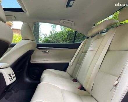 Лексус ES 250 2017 в Киеве на Automoto.ua Черный Лексус ES 250, объемом двигателя 2.5 л и пробегом 166 тыс. км за 25990 $, фото 22 на Automoto.ua