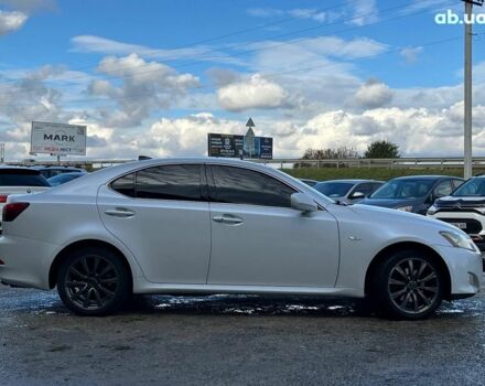 Белый Лексус IS 220, объемом двигателя 2.2 л и пробегом 351 тыс. км за 8990 $, фото 10 на Automoto.ua