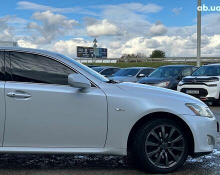 Белый Лексус IS 220, объемом двигателя 2.2 л и пробегом 351 тыс. км за 8990 $, фото 11 на Automoto.ua