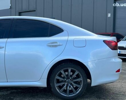 Белый Лексус IS 220, объемом двигателя 2.2 л и пробегом 351 тыс. км за 8990 $, фото 5 на Automoto.ua