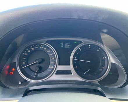 Белый Лексус IS 220, объемом двигателя 2.2 л и пробегом 351 тыс. км за 8990 $, фото 20 на Automoto.ua