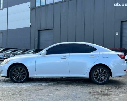 Белый Лексус IS 220, объемом двигателя 2.2 л и пробегом 351 тыс. км за 8990 $, фото 4 на Automoto.ua