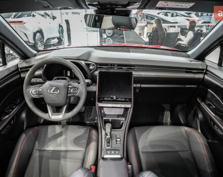 Лексус LBX, объемом двигателя 1.49 л и пробегом 0 тыс. км за 42260 $, фото 9 на Automoto.ua