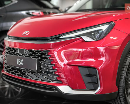 Лексус LBX, объемом двигателя 1.49 л и пробегом 0 тыс. км за 42260 $, фото 2 на Automoto.ua