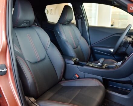 Лексус LBX, об'ємом двигуна 1.49 л та пробігом 0 тис. км за 42760 $, фото 4 на Automoto.ua