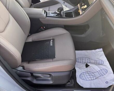 Серый Лексус LBX, объемом двигателя 1.49 л и пробегом 1 тыс. км за 38500 $, фото 10 на Automoto.ua