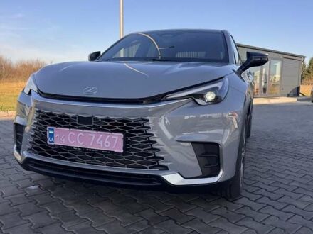 Серый Лексус LBX, объемом двигателя 1.49 л и пробегом 1 тыс. км за 38500 $, фото 1 на Automoto.ua