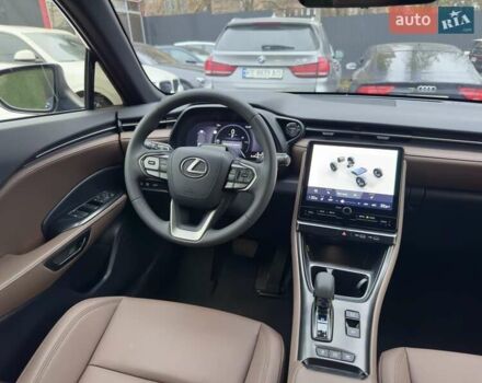 Синій Лексус LBX, об'ємом двигуна 1.49 л та пробігом 18 тис. км за 39500 $, фото 26 на Automoto.ua