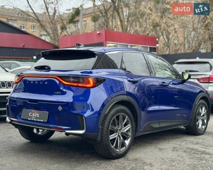 Синій Лексус LBX, об'ємом двигуна 1.49 л та пробігом 18 тис. км за 39500 $, фото 2 на Automoto.ua