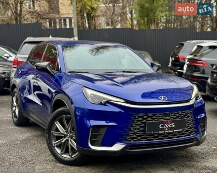 Синий Лексус LBX, объемом двигателя 1.49 л и пробегом 18 тыс. км за 39500 $, фото 1 на Automoto.ua