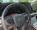 Білий Лексус LM, об'ємом двигуна 2.49 л та пробігом 8 тис. км за 115900 $, фото 2 на Automoto.ua