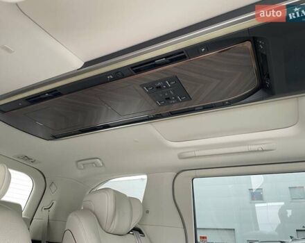 Білий Лексус LM, об'ємом двигуна 2.49 л та пробігом 8 тис. км за 115900 $, фото 10 на Automoto.ua