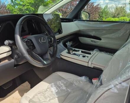 Білий Лексус LM, об'ємом двигуна 2.49 л та пробігом 8 тис. км за 115900 $, фото 6 на Automoto.ua