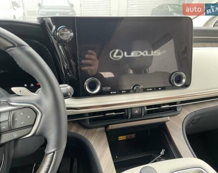 Білий Лексус LM, об'ємом двигуна 2.49 л та пробігом 8 тис. км за 115900 $, фото 15 на Automoto.ua