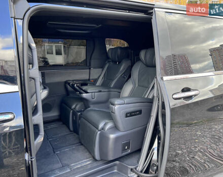 Чорний Лексус LM, об'ємом двигуна 2.5 л та пробігом 34 тис. км за 81300 $, фото 4 на Automoto.ua