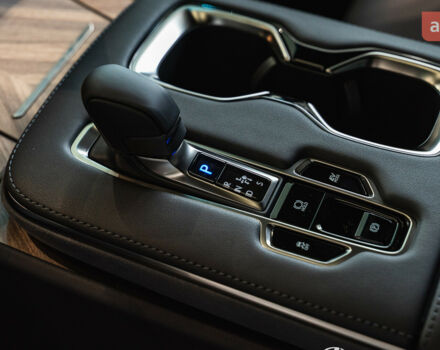 Лексус LM, об'ємом двигуна 2.49 л та пробігом 0 тис. км за 147334 $, фото 12 на Automoto.ua