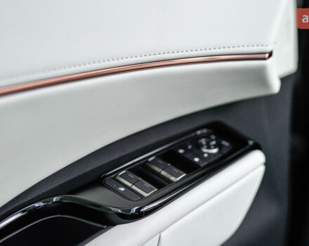 Лексус LM, объемом двигателя 2.49 л и пробегом 0 тыс. км за 118260 $, фото 20 на Automoto.ua