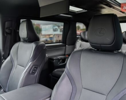 Лексус LM, объемом двигателя 2.49 л и пробегом 0 тыс. км за 121087 $, фото 13 на Automoto.ua