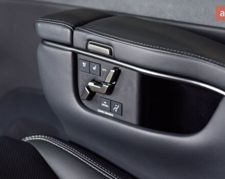 Лексус LM, объемом двигателя 2.49 л и пробегом 0 тыс. км за 121087 $, фото 18 на Automoto.ua