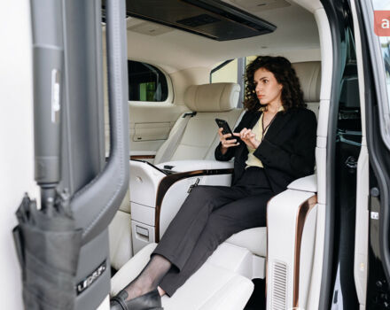 Лексус LM, объемом двигателя 2.49 л и пробегом 0 тыс. км за 141386 $, фото 11 на Automoto.ua