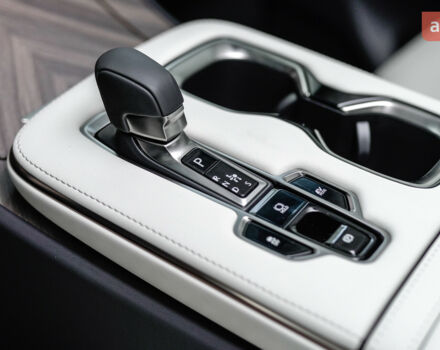 Лексус LM, об'ємом двигуна 2.49 л та пробігом 0 тис. км за 118260 $, фото 21 на Automoto.ua