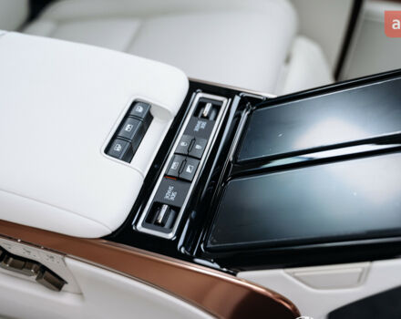 Лексус LM, объемом двигателя 2.49 л и пробегом 0 тыс. км за 141386 $, фото 10 на Automoto.ua