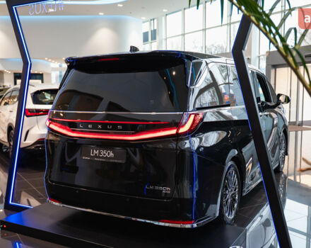 Лексус LM, об'ємом двигуна 2.49 л та пробігом 0 тис. км за 147334 $, фото 3 на Automoto.ua