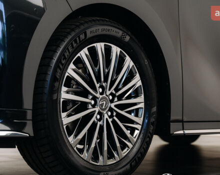 Лексус LM, объемом двигателя 2.49 л и пробегом 0 тыс. км за 141386 $, фото 8 на Automoto.ua