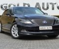 Фиолетовый Лексус LS 600, объемом двигателя 5 л и пробегом 166 тыс. км за 18500 $, фото 1 на Automoto.ua