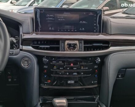 Білий Лексус LX 570, об'ємом двигуна 5.7 л та пробігом 5 тис. км за 112490 $, фото 42 на Automoto.ua